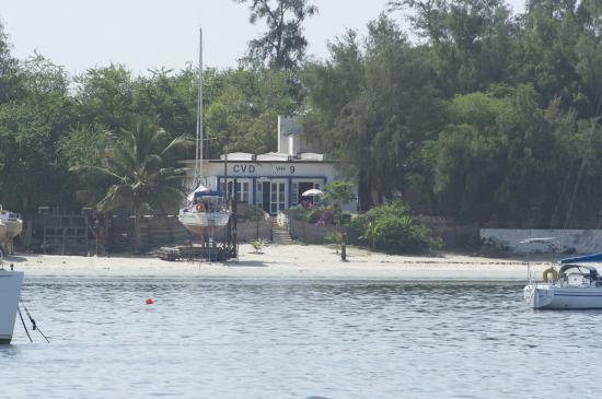 13 - Le Club de Voile de Dakar